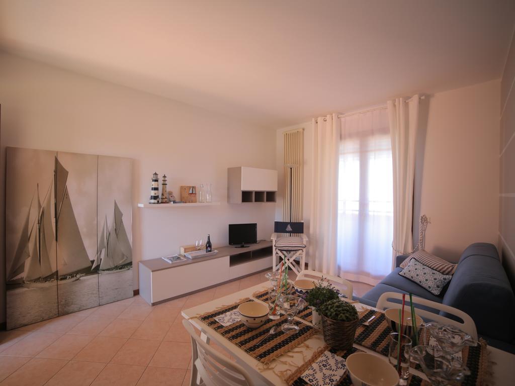 Bellasirmione Holiday Apartments Δωμάτιο φωτογραφία
